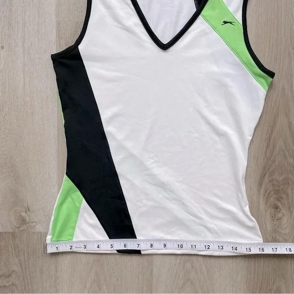 Slazenger Women’s Tennis (or Golf) Tank Top, Size Small - Picture 8 of 8